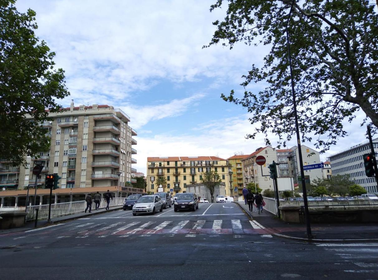 Il Filo Di Claudia Apartment Savona Exterior photo